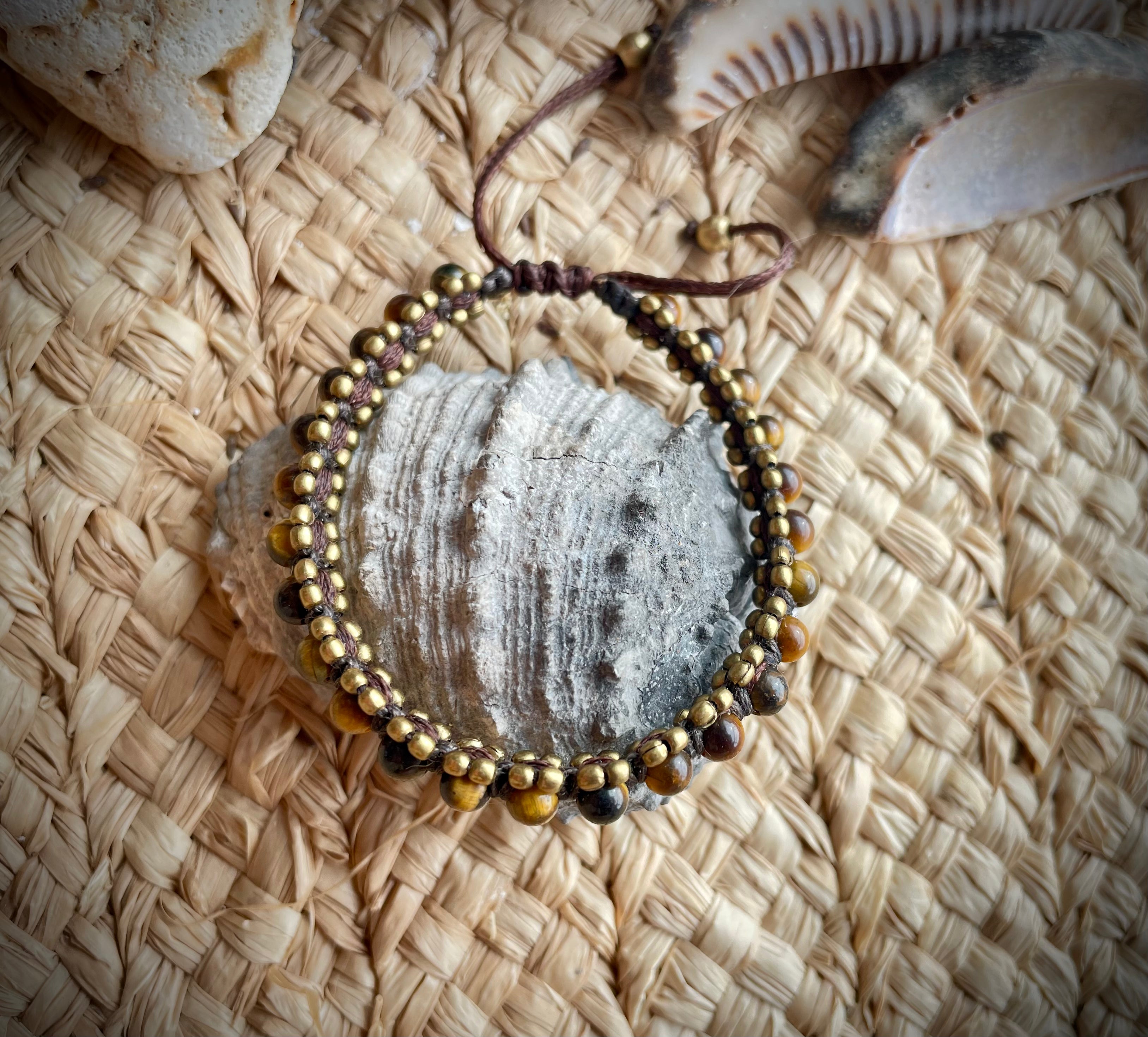 Tiger eyes macrame bracelet