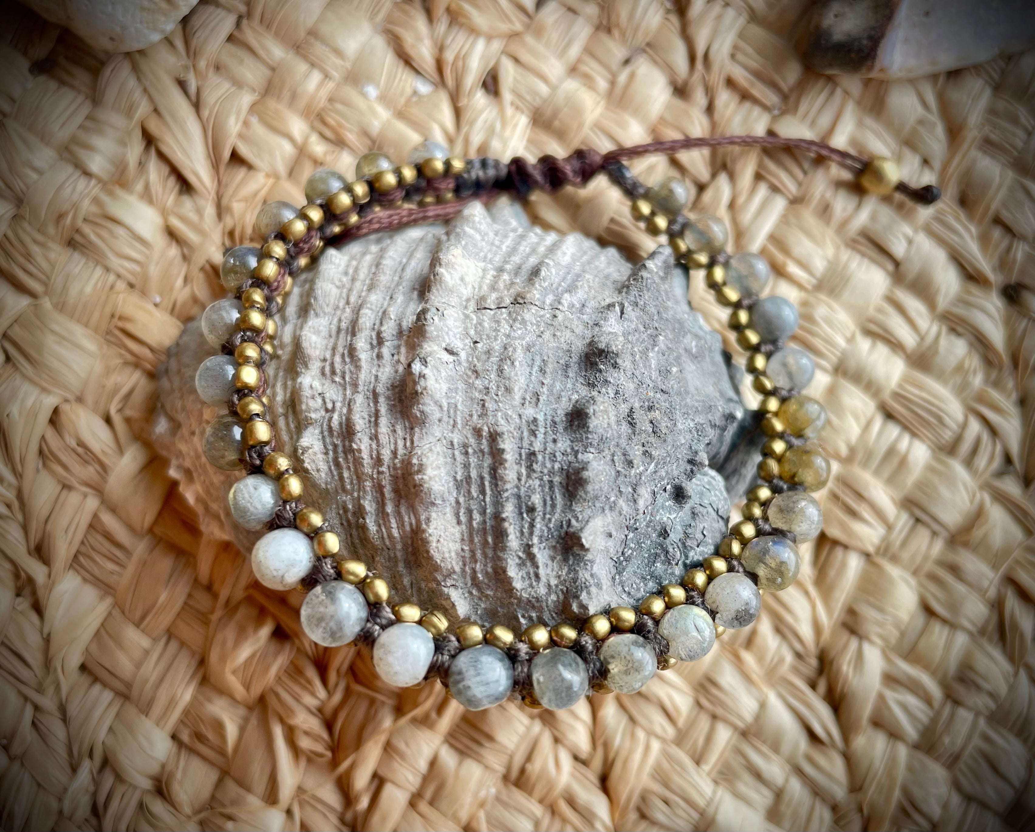 Labradorite macrame bracelet