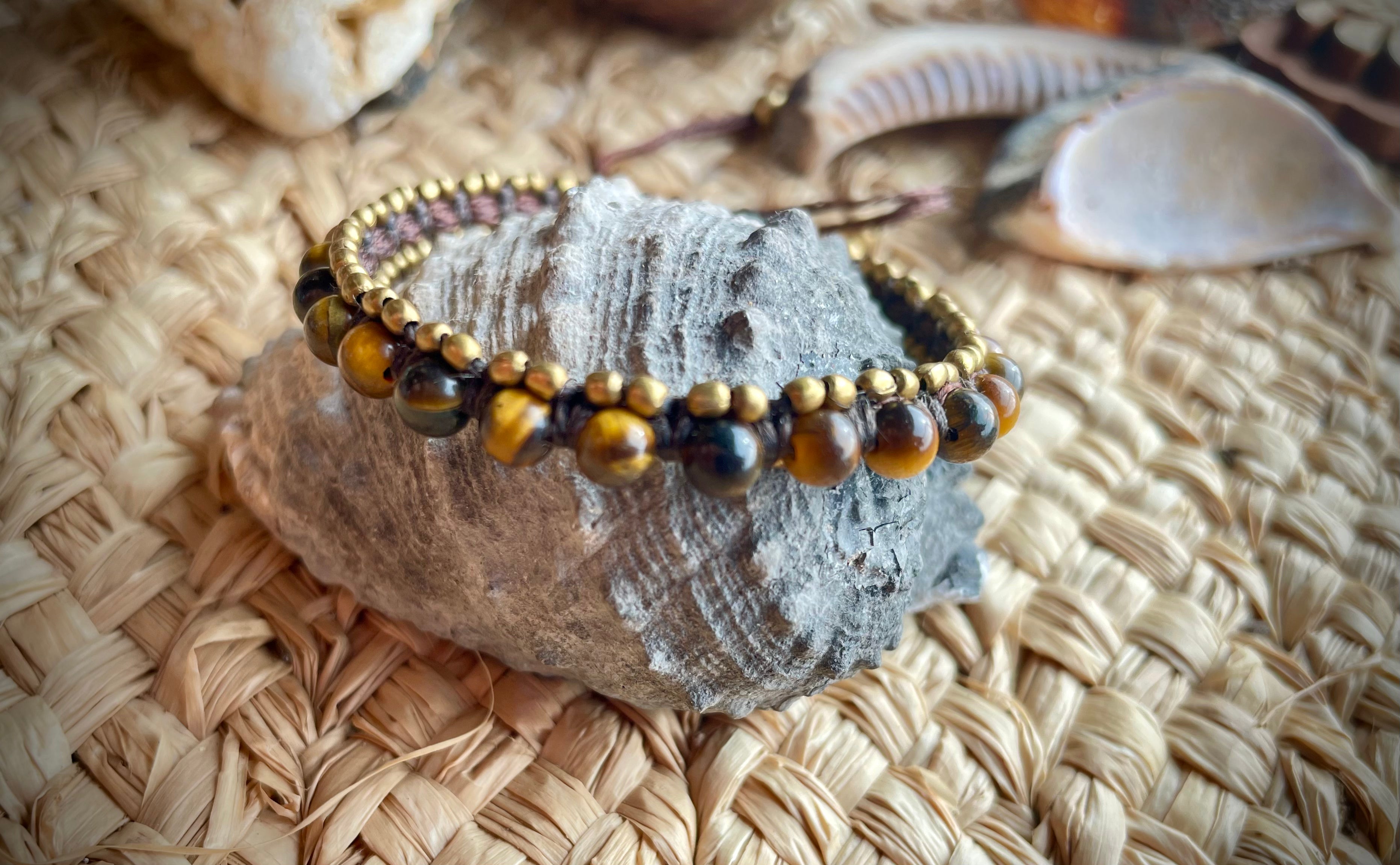 Tiger eyes macrame bracelet